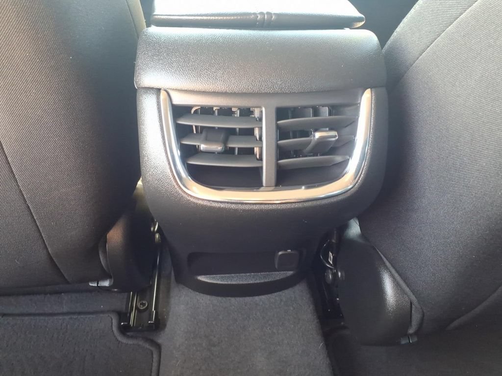 Used 2024 Chevrolet Malibu LT FWD image 17