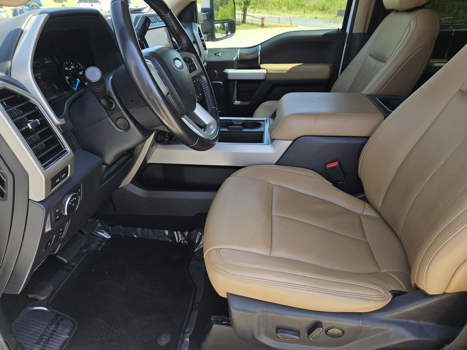 Used 2022 Ford F350 Lariat w/ Lariat Ultimate Package AWD/4WD image 28