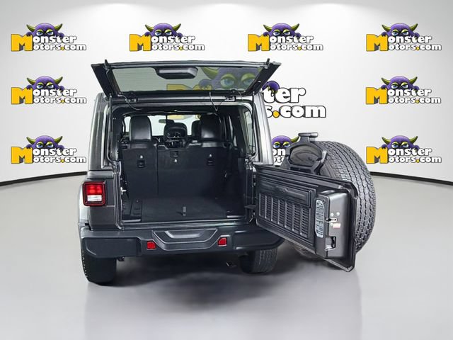 Used 2018 Jeep Wrangler Unlimited Sahara AWD/4WD image 25
