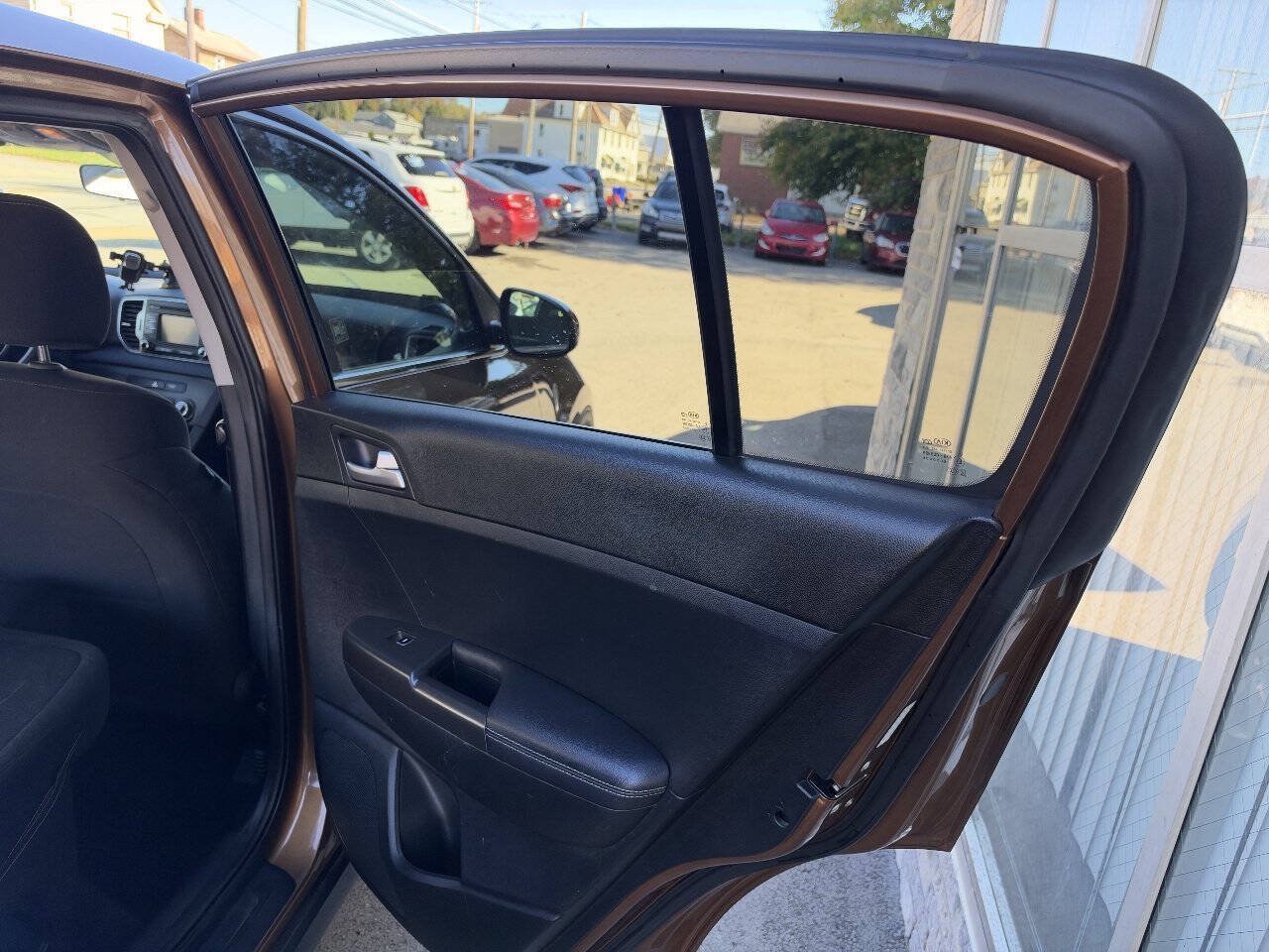 Used 2018 Kia Sportage LX FWD image 20