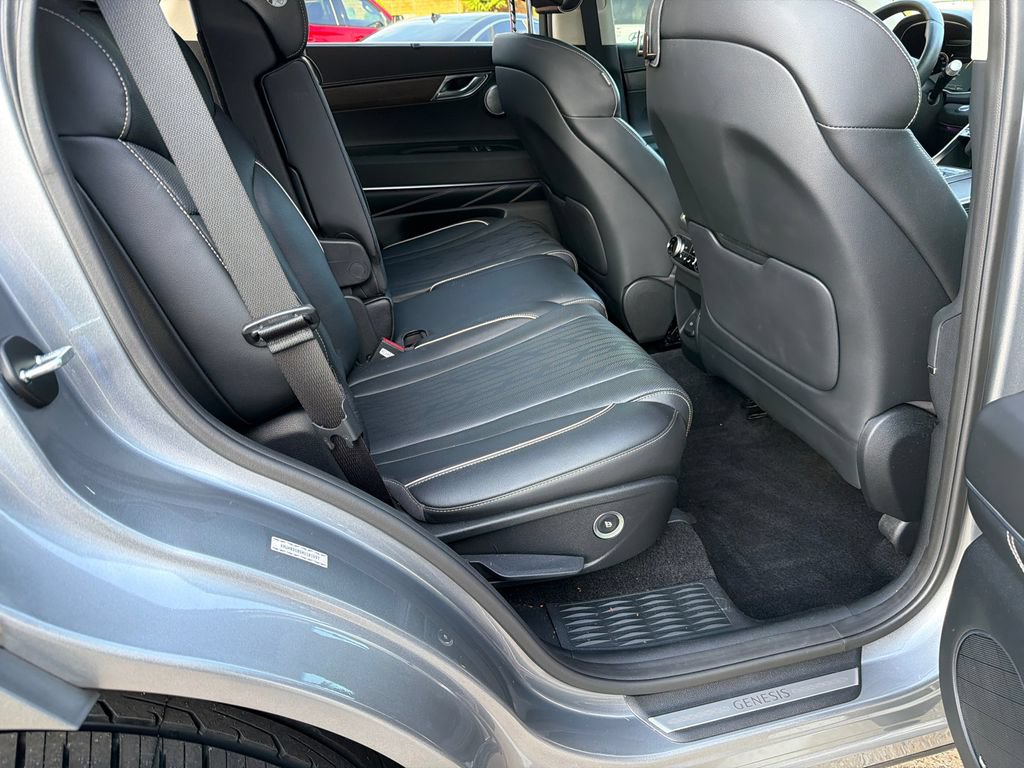 Used 2022 Genesis GV80 2.5T w/ Prestige Package 04 AWD/4WD image 15
