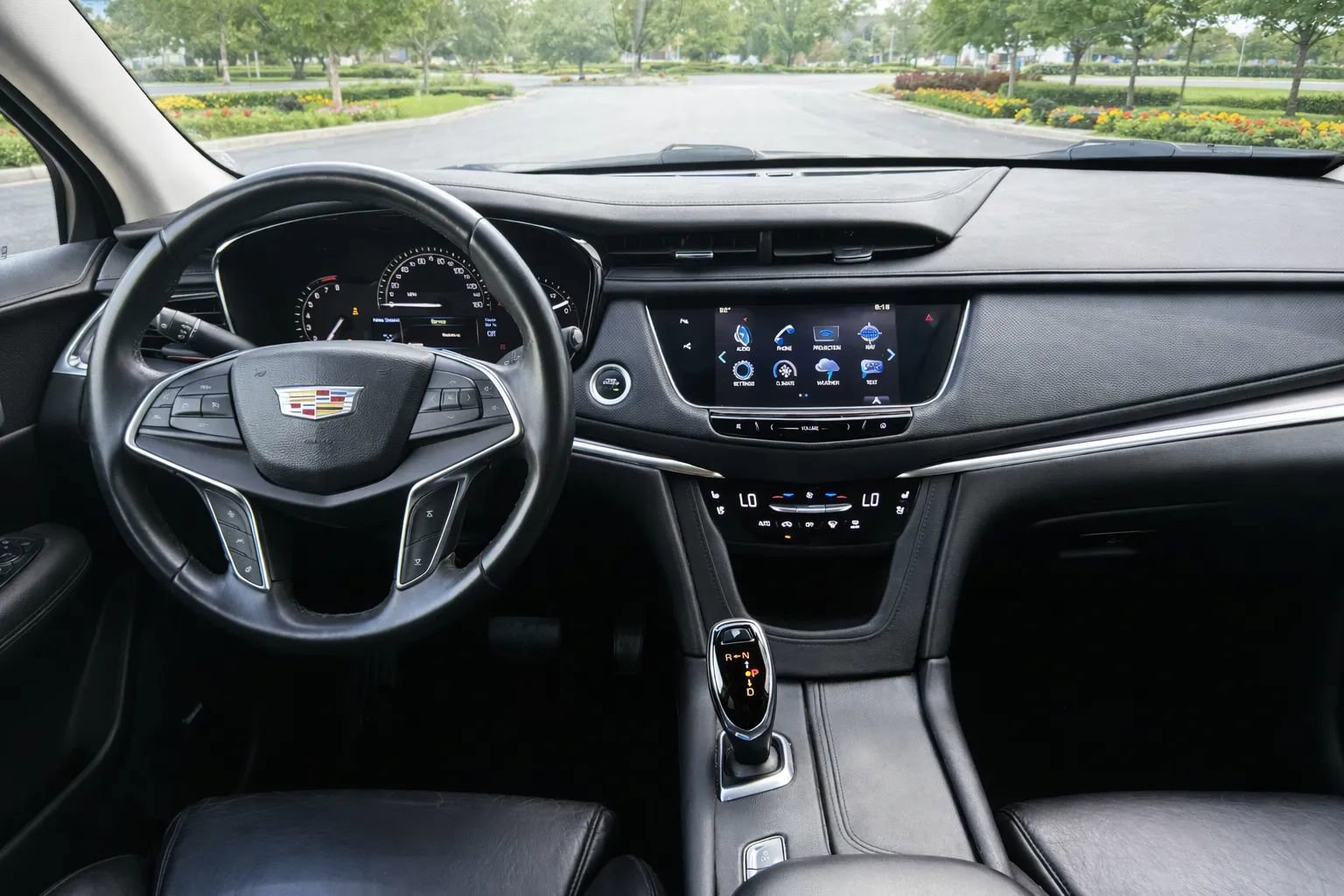 Used 2017 Cadillac XT5 Premium Luxury w/ Driver Assist Package image 13