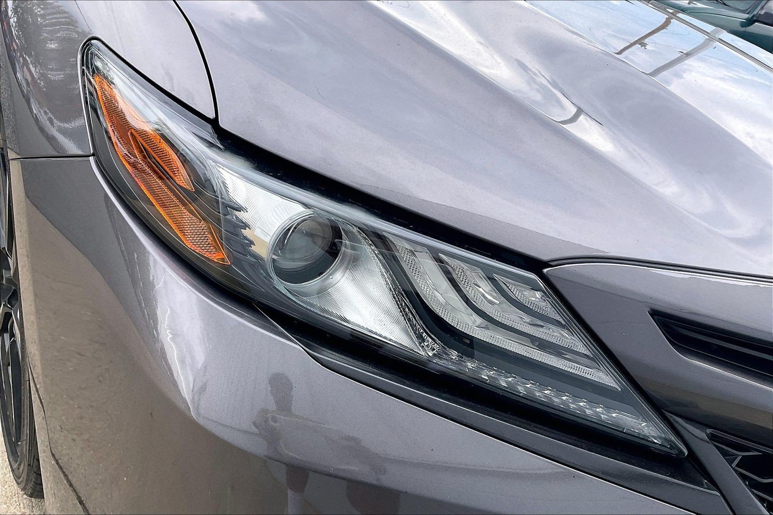 Used 2021 Toyota Camry XSE FWD image 33