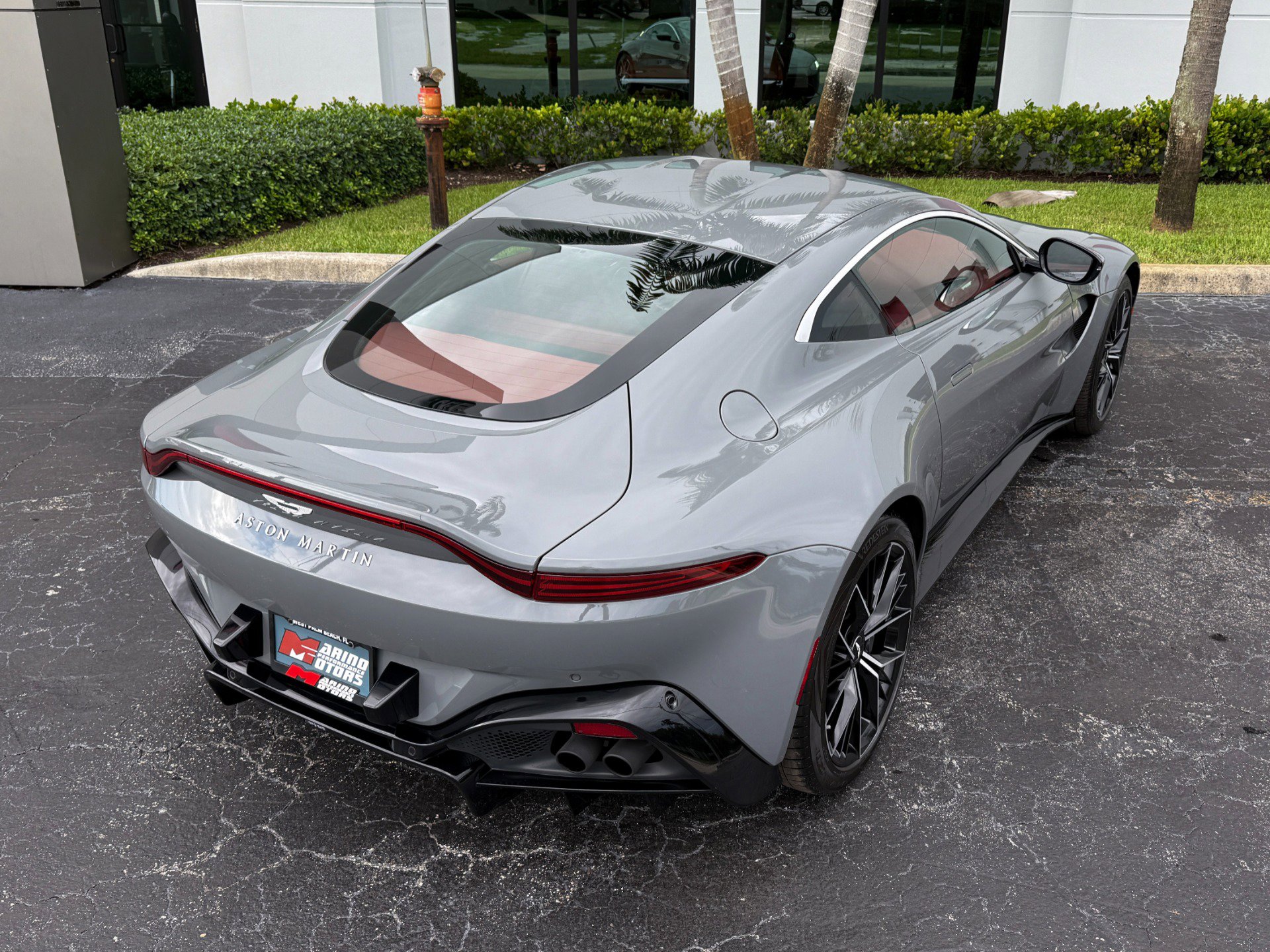 Used 2023 Aston Martin V8 Vantage Coupe image 16