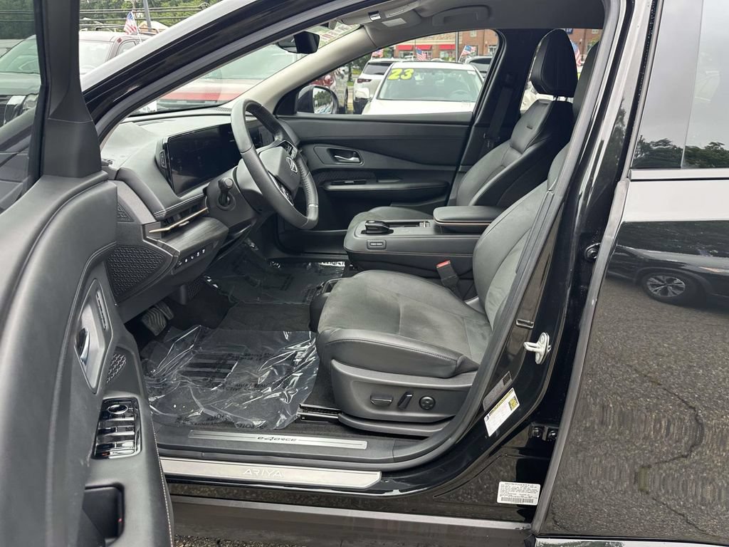 Used 2024 Nissan Ariya AWD image 17