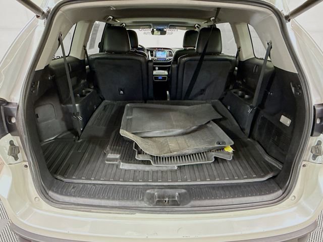 Used 2017 Toyota Highlander XLE FWD image 27