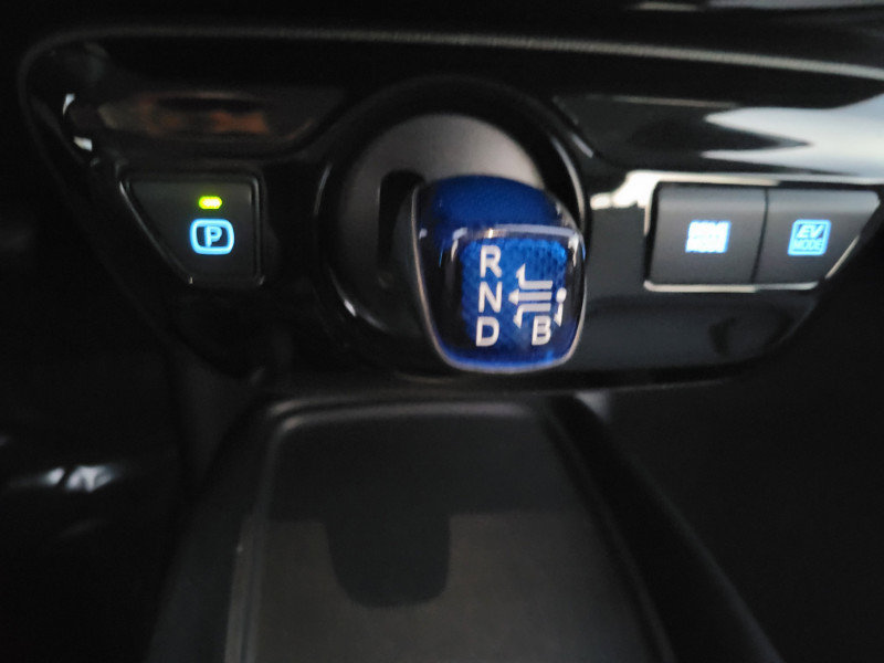 Used 2022 Toyota Prius LE FWD image 33