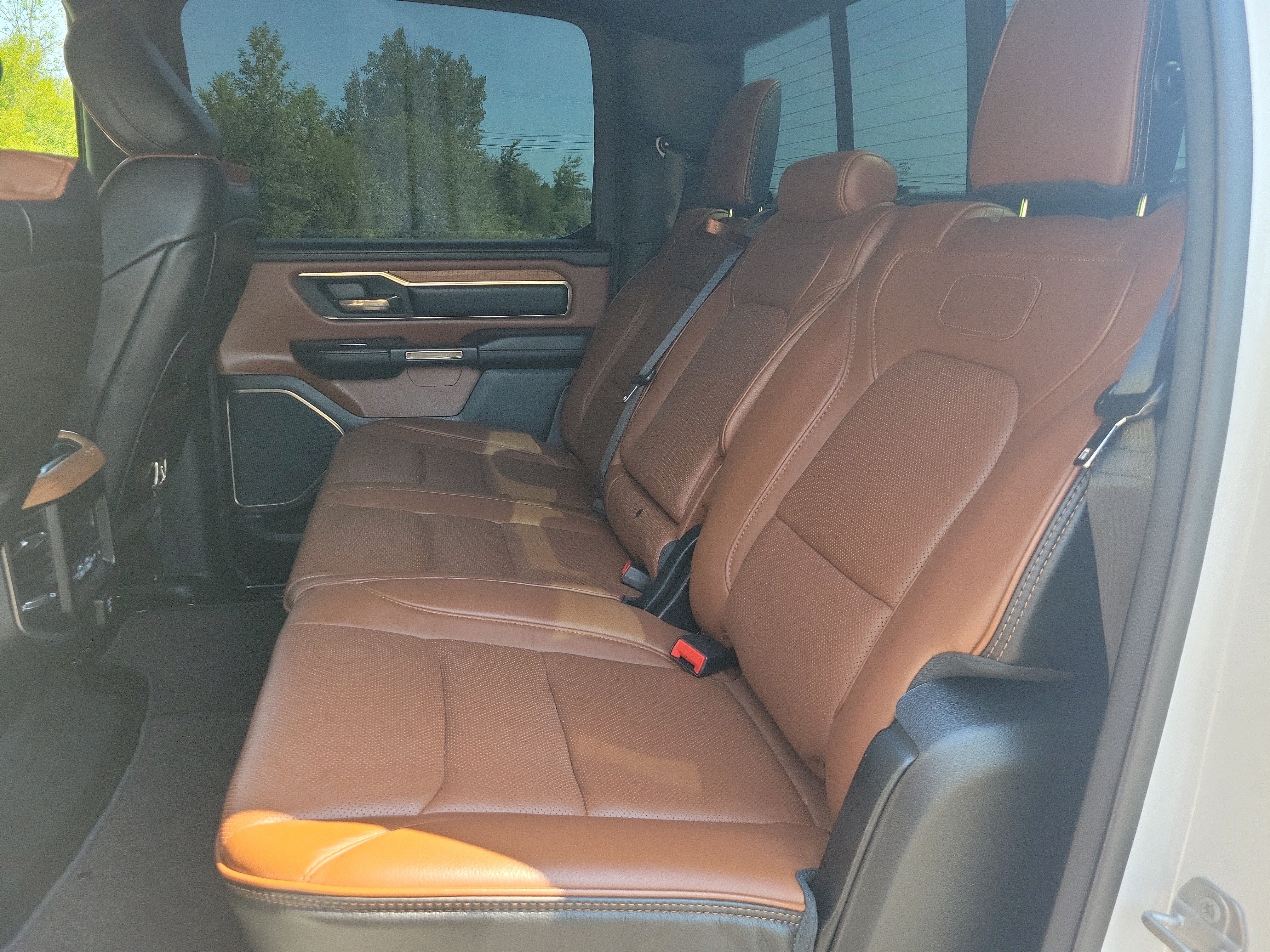 Used 2021 RAM 1500 Limited AWD/4WD image 16