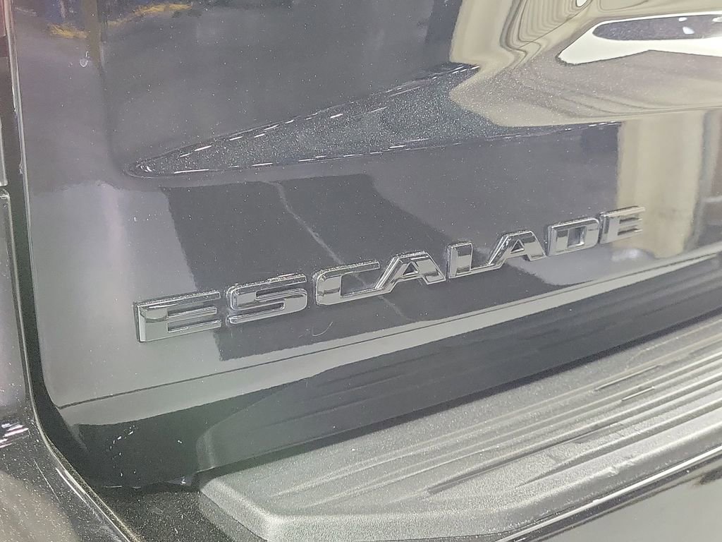 Used 2023 Cadillac Escalade ESV Sport w/ LPO, ONYX Package image 7