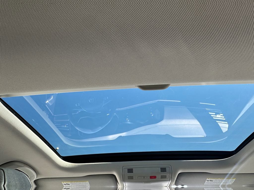 Used 2019 Volkswagen Jetta SEL Premium image 27