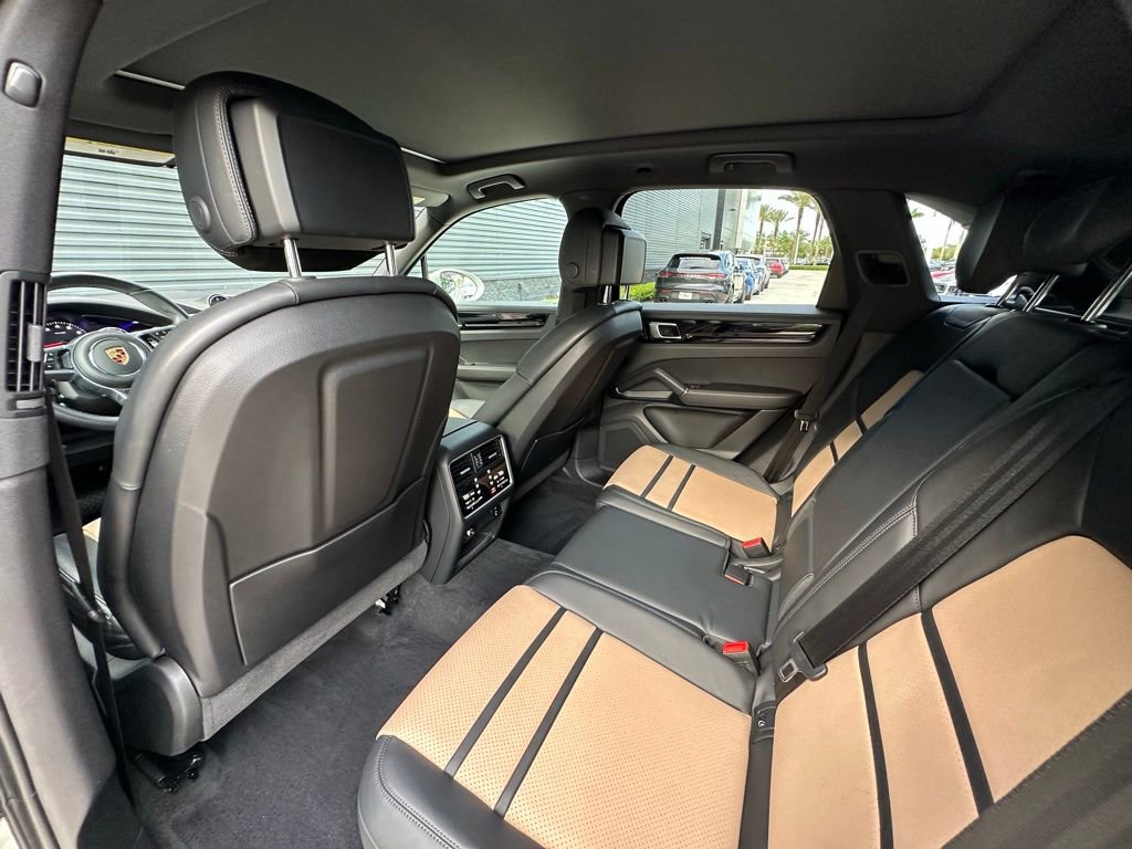 Certified 2023 Porsche Cayenne image 29