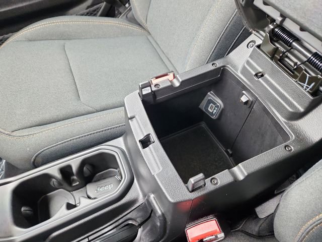 Used 2025 Jeep Wrangler Sahara 4xe w/ Safety Group image 46