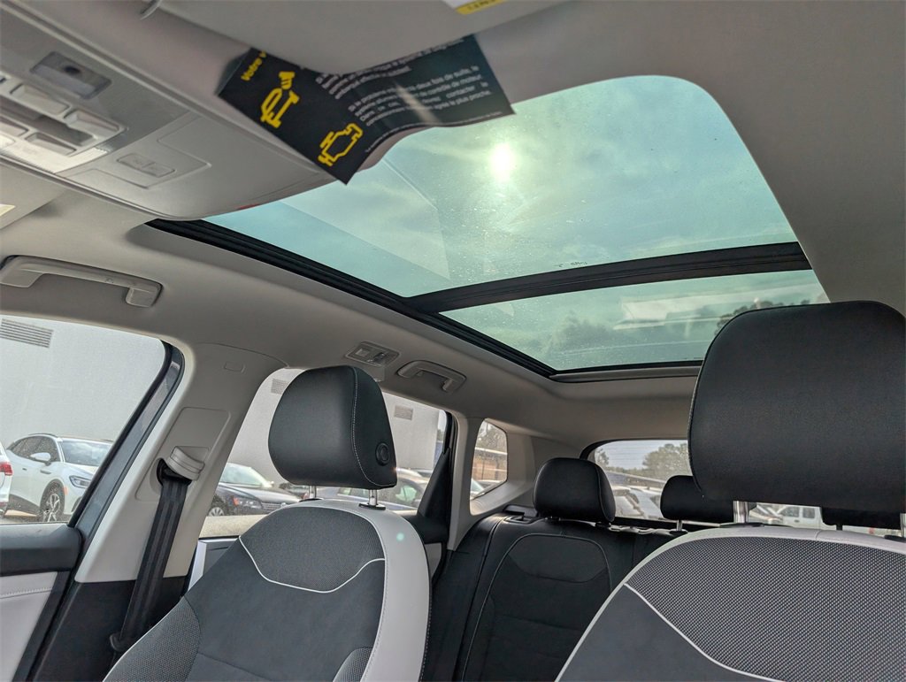 New 2026 Volkswagen Taos SE image 23