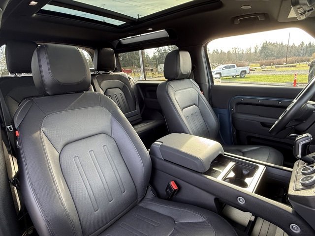 Used 2022 Land Rover Defender 90 X-Dynamic S image 28