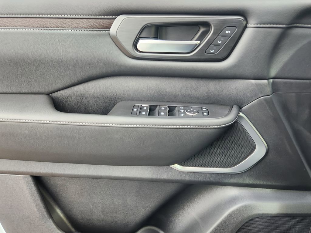 New 2026 Nissan Armada Platinum Reserve image 6