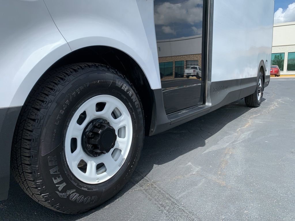 Used 2024 Chevrolet Brightdrop 600 w/ Commercial Equipment Package AWD/4WD image 2