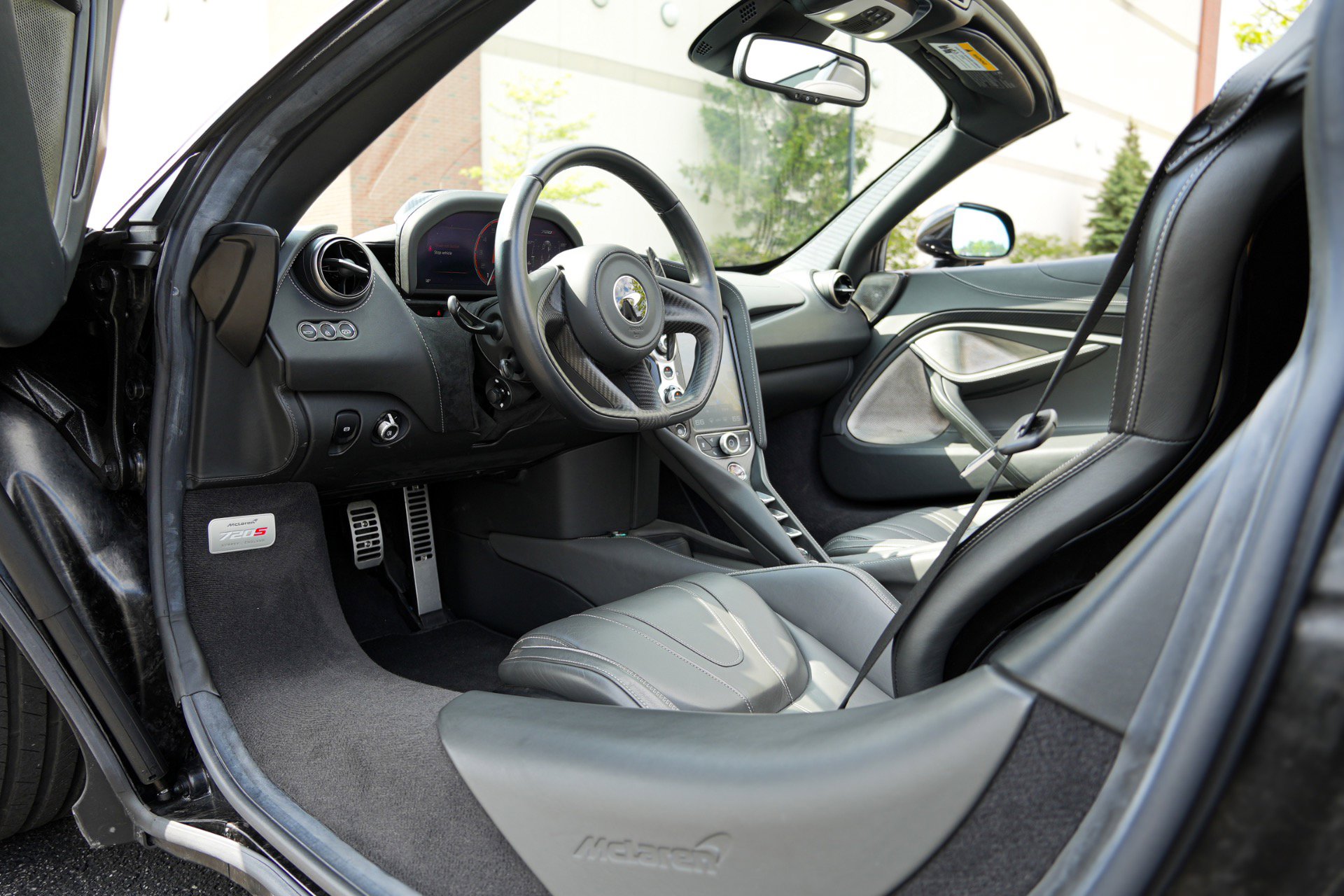 Used 2020 McLaren 720S Luxury RWD image 17
