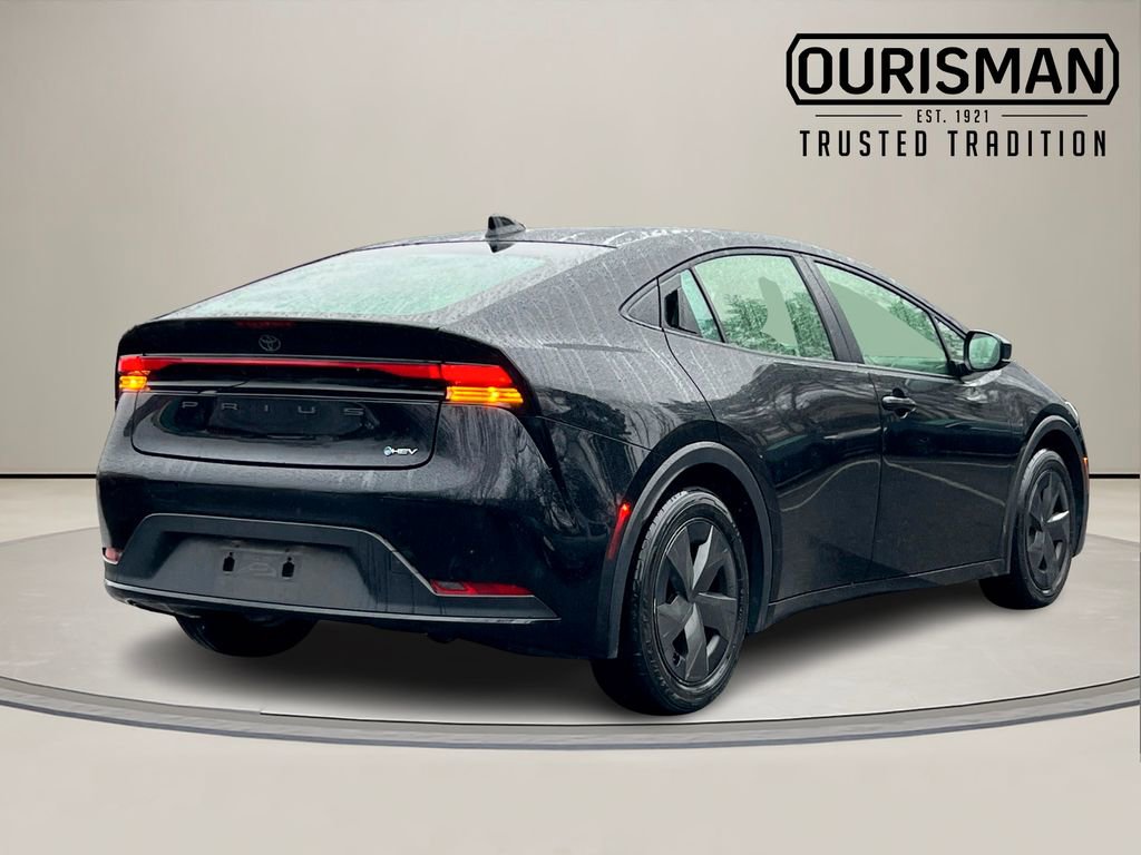 Used 2024 Toyota Prius LE image 5