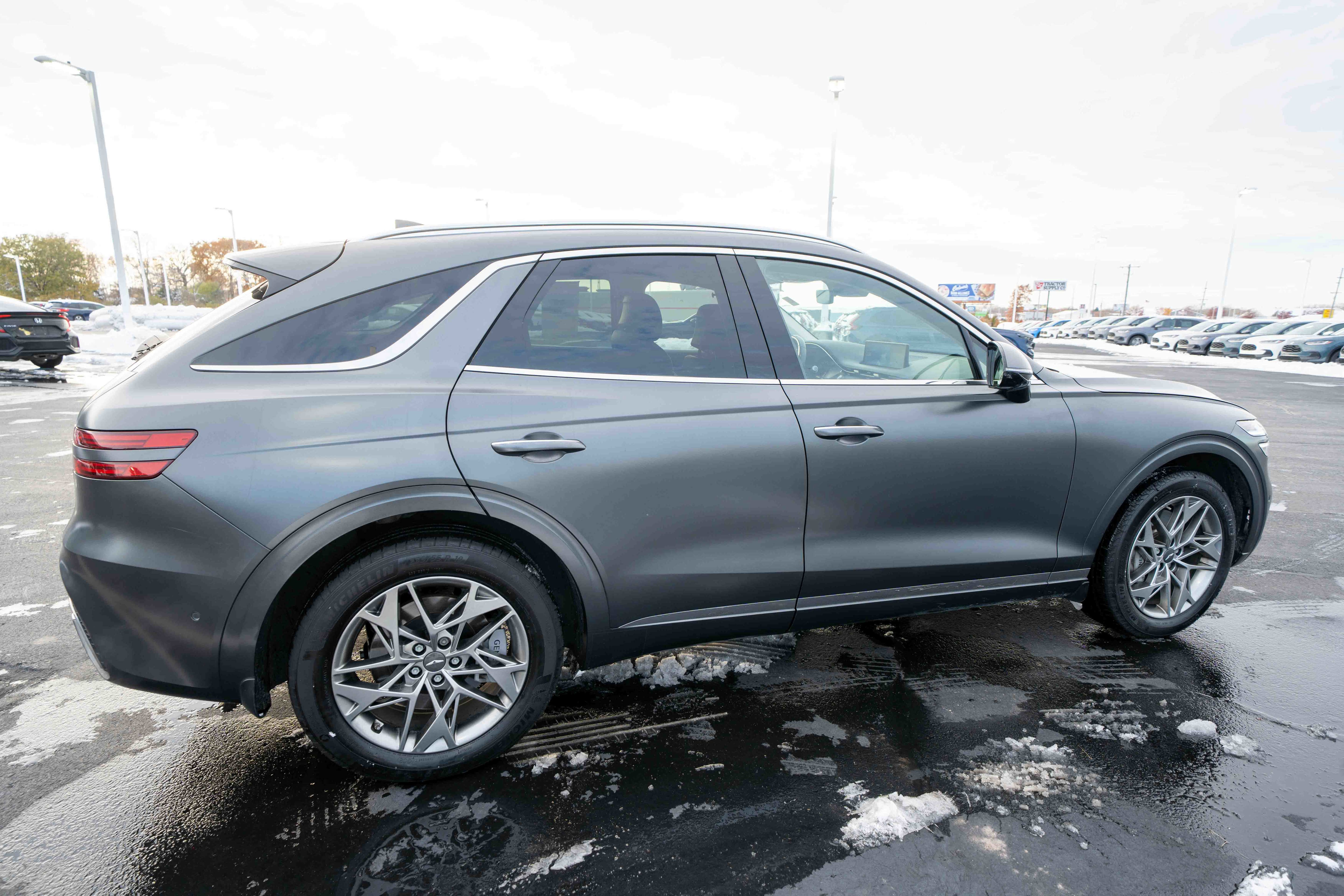 Used 2023 Genesis GV70 2.5T w/ Advanced Package image 6