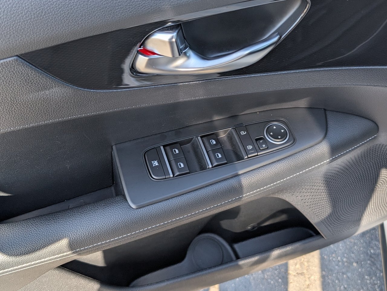 Used 2024 Kia Forte GT-Line w/ GT-Line Premium Package FWD image 15