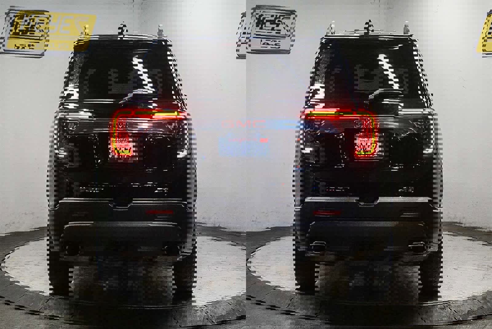 Used 2020 GMC Acadia AT4 image 3