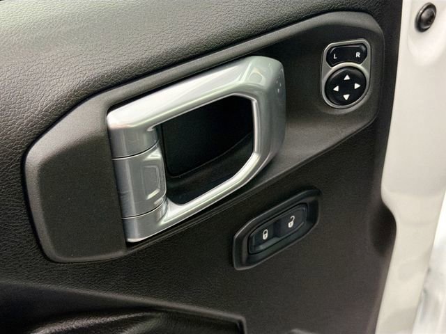 Used 2024 Jeep Wrangler Willys image 17