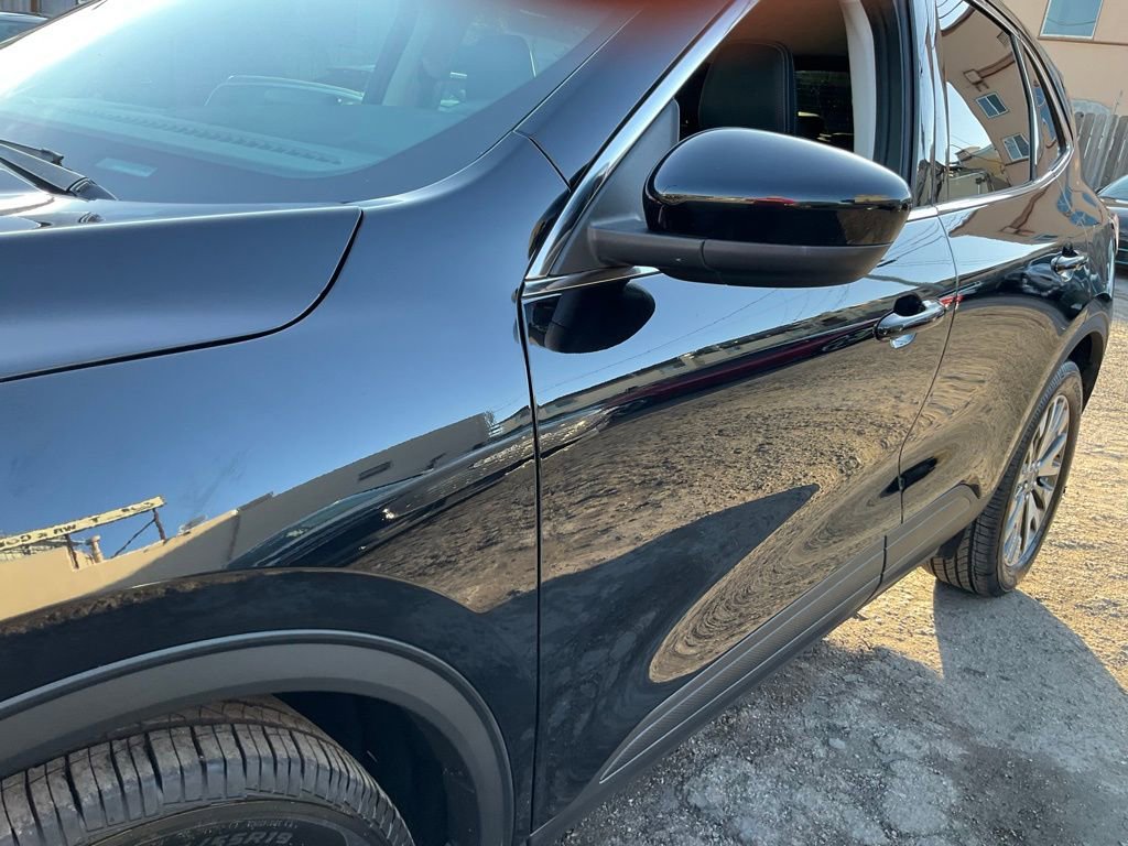 Used 2021 Ford Escape Titanium image 92