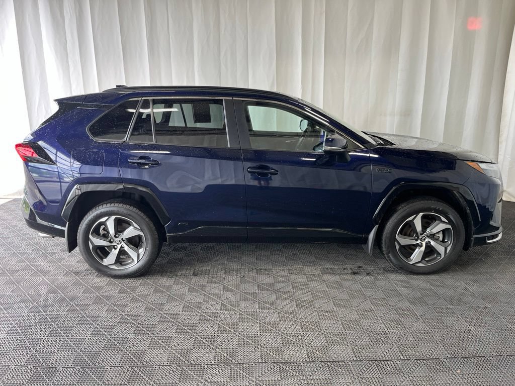 Used 2024 Toyota RAV4 SE w/ Weather & Moonroof Package AWD/4WD image 3