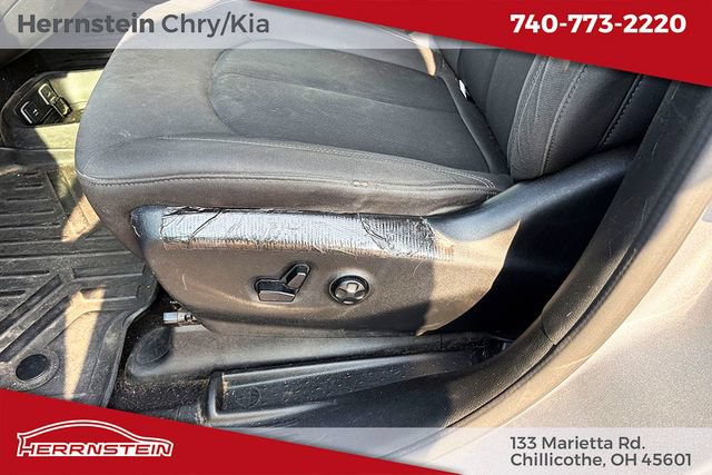 Used 2018 Chrysler Pacifica Touring Plus w/ S Appearance Package FWD image 17