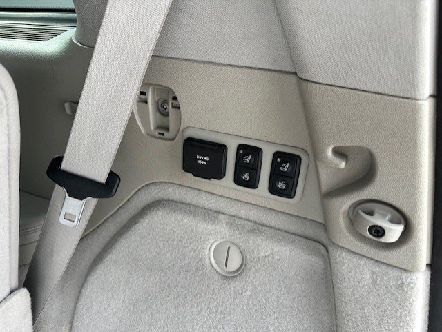 Used 2011 Mercedes-Benz GL 320 BlueTEC 4MATIC image 20