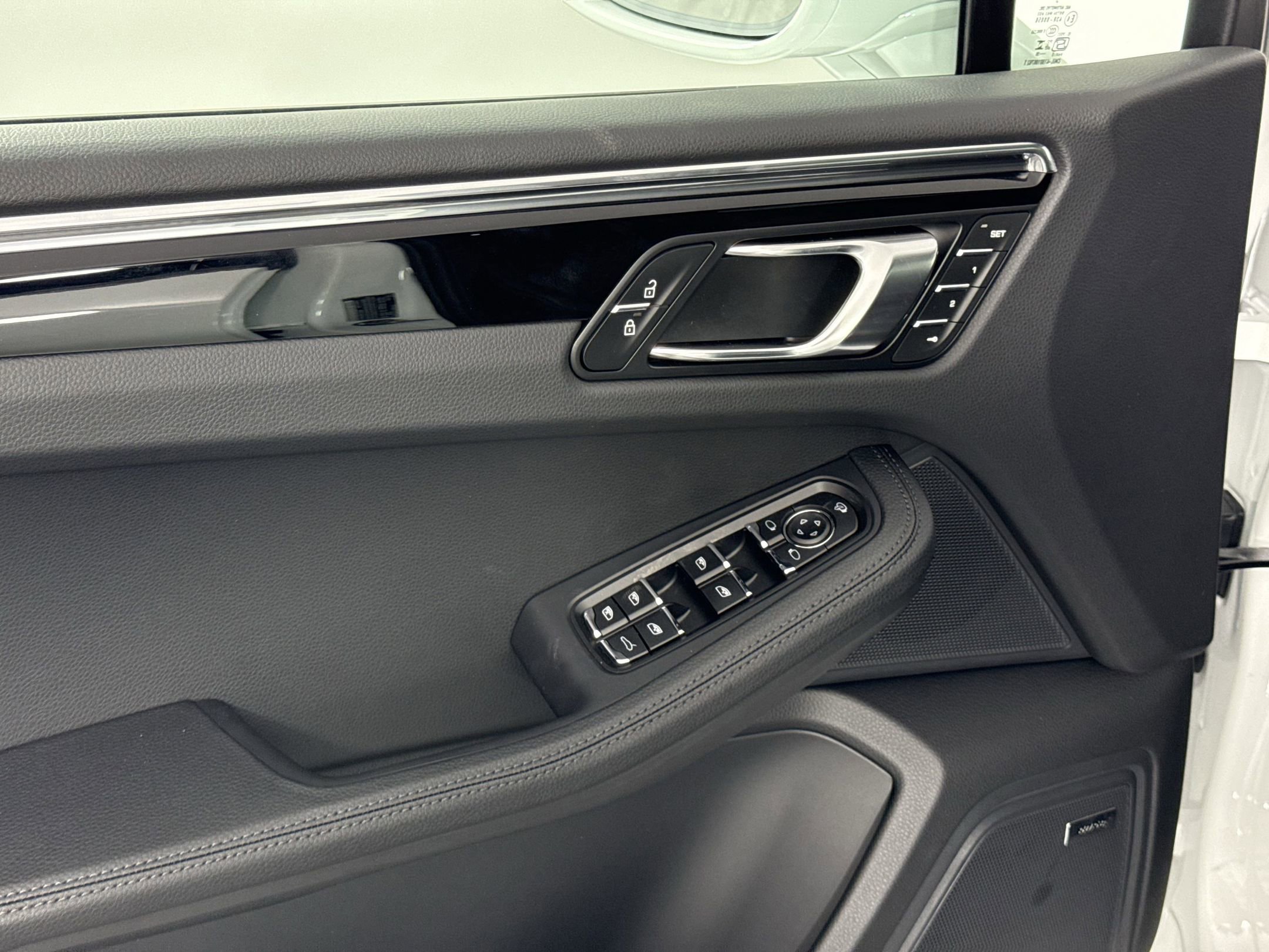 New 2025 Porsche Macan image 29