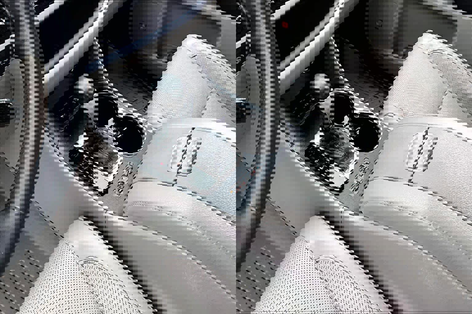 Certified 2016 Toyota Highlander Limited Platinum image 16