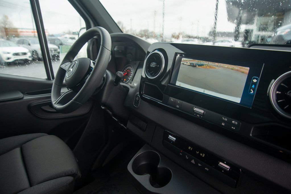 New 2025 Mercedes-Benz Sprinter 4500 image 30