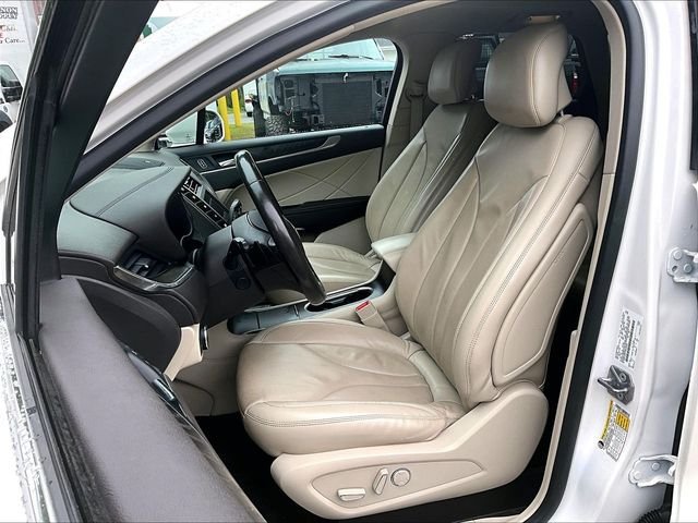 Used 2019 Lincoln MKC Reserve AWD/4WD image 21
