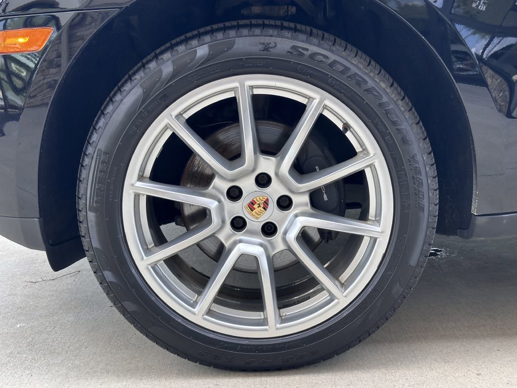 Used 2017 Porsche Macan image 16