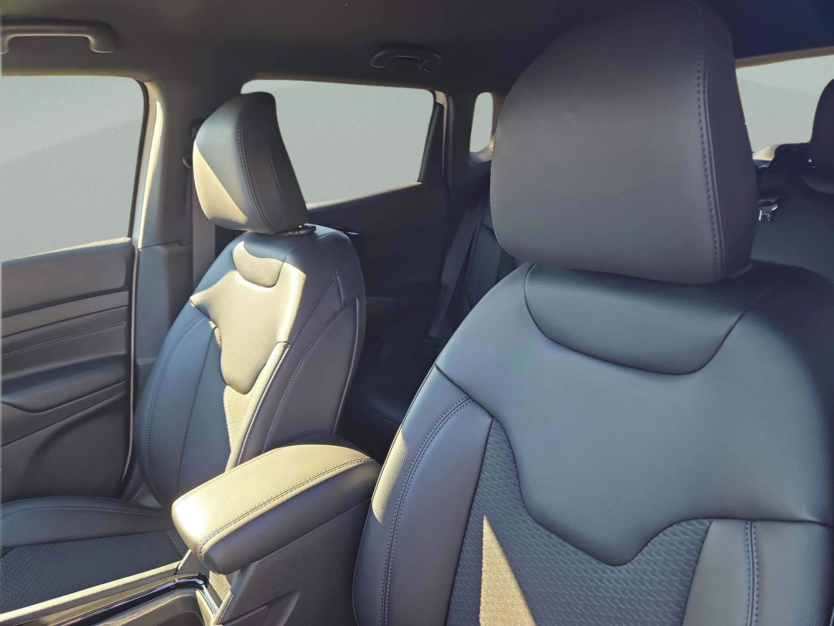 New 2026 Jeep Compass Latitude AWD/4WD image 14