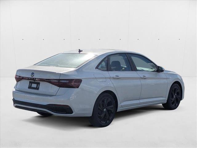 New 2025 Volkswagen Jetta SE image 2