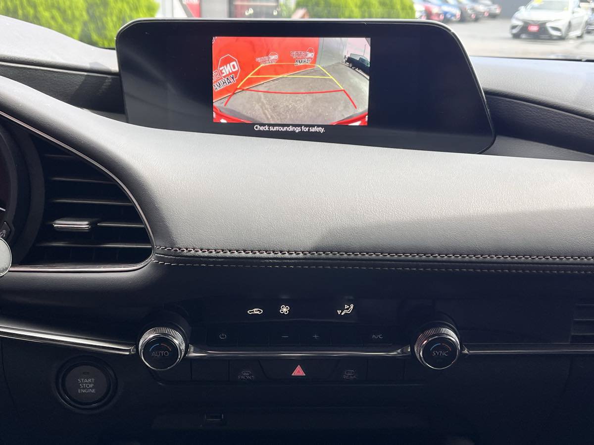 Used 2019 MAZDA MAZDA3 Hatchback FWD image 8