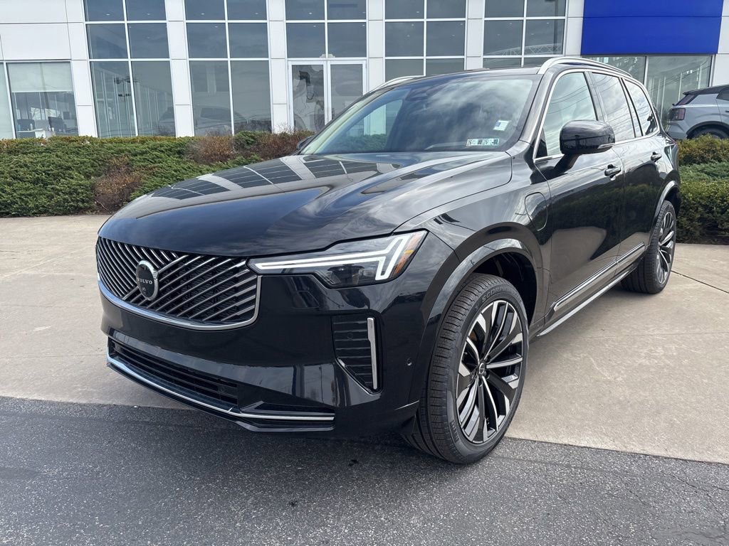 New 2026 Volvo XC90 T8 Ultra w/ Protection Package Premier image 2