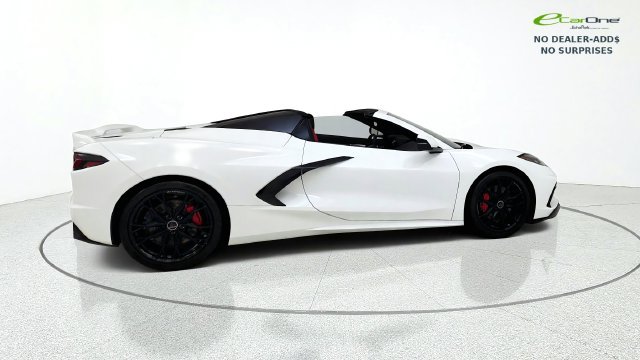 Used 2024 Chevrolet Corvette Stingray Premium Conv w/ Z51 Performance Package RWD image 9