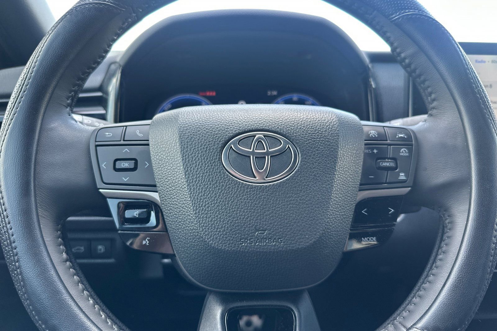 Used 2025 Toyota Camry XSE AWD/4WD image 32