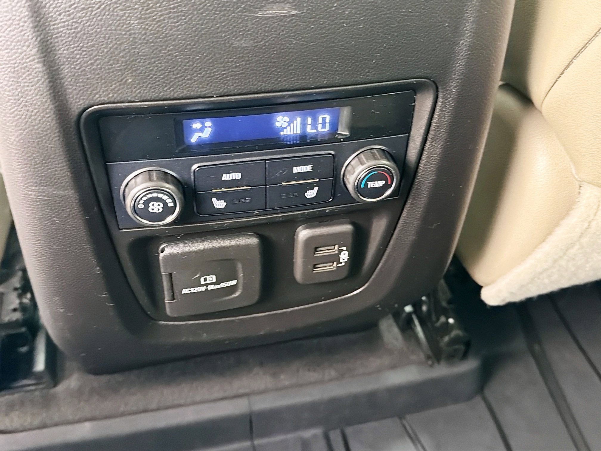 Used 2020 Buick Enclave Premium w/ Surround and Sites Package image 21