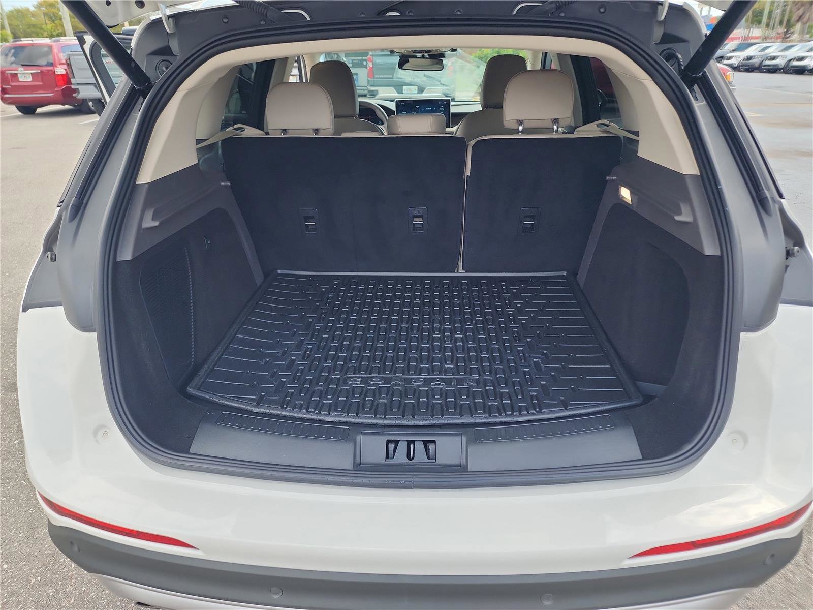 Used 2023 Lincoln Corsair Reserve image 18