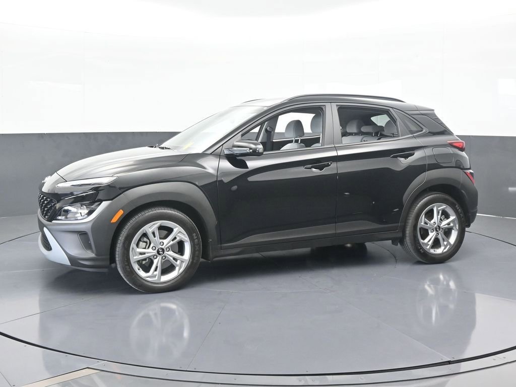 Used 2023 Hyundai Kona SEL video 2