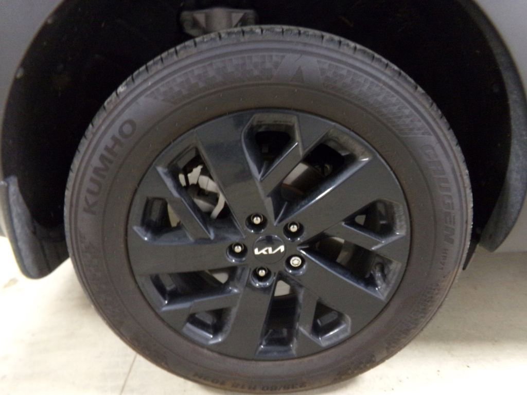 Used 2023 Kia Sorento S w/ Panoramic Sunroof Package image 34