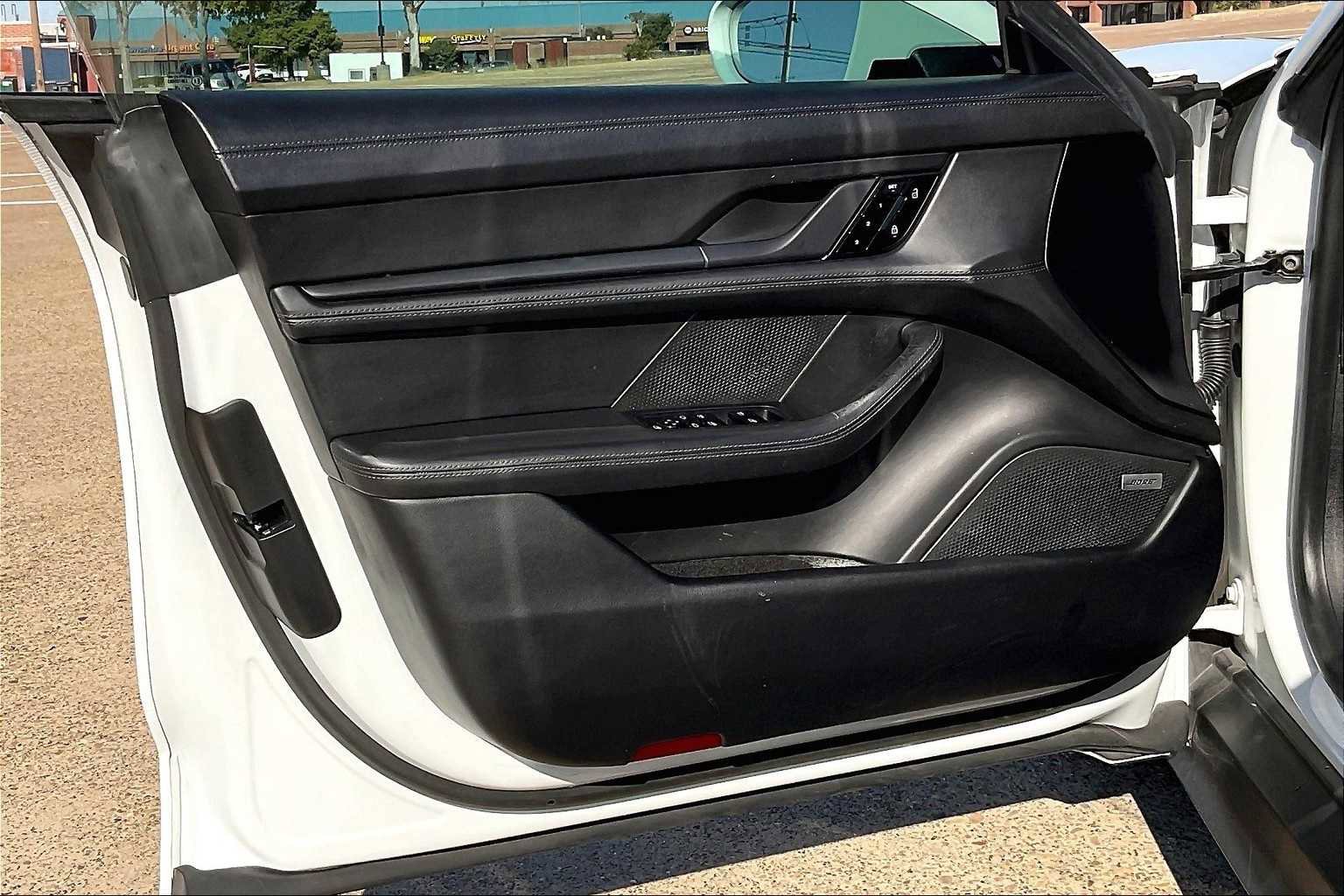 Used 2020 Porsche Taycan 4S image 26