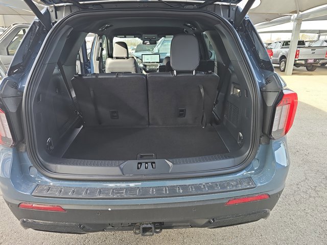 New 2026 Ford Explorer ST-Line w/ ST-Line Street Pack image 12