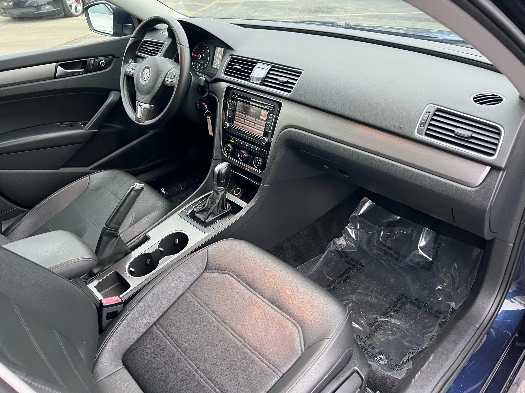 Used 2015 Volkswagen Passat TDI SE FWD image 22