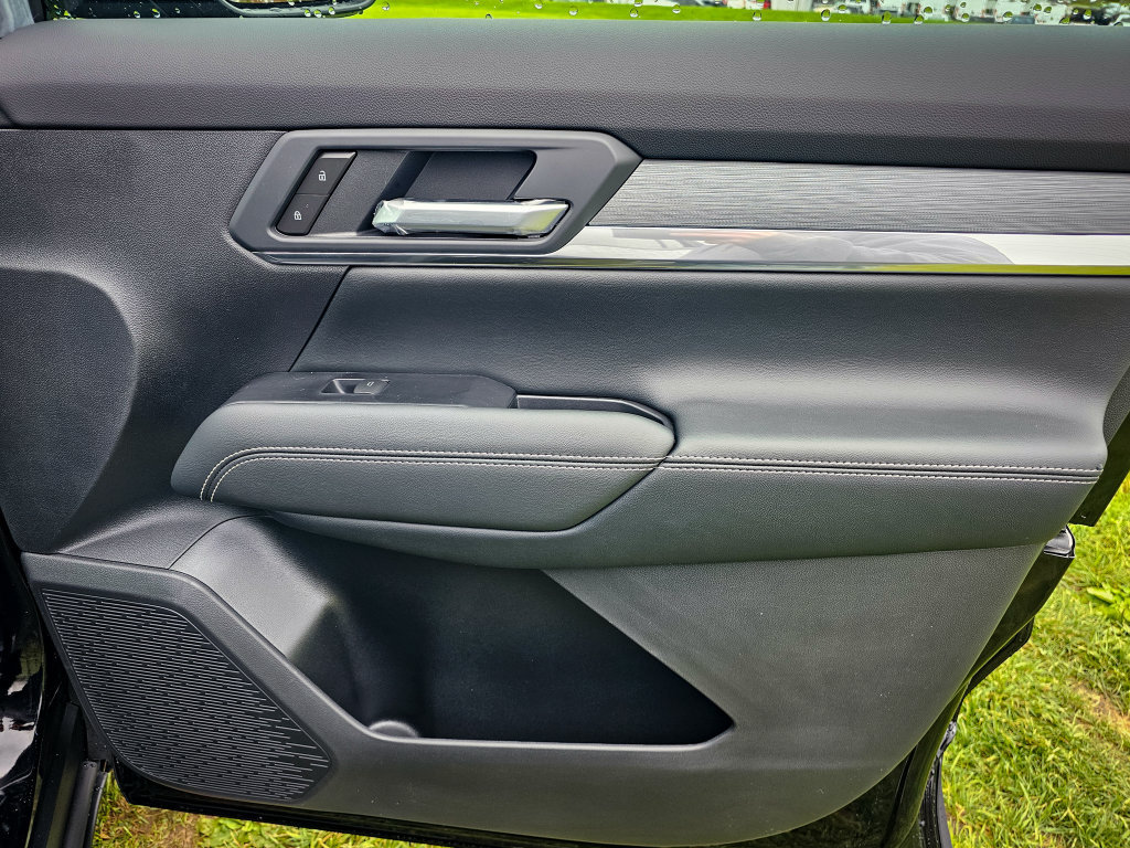 New 2027 GMC Terrain Elevation w/ Elevation Premium Package AWD/4WD image 43