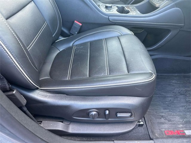 Used 2021 GMC Acadia Denali w/ Denali Technology Package image 16